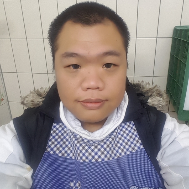 黑熊的第一张照片--台北中老年相亲网